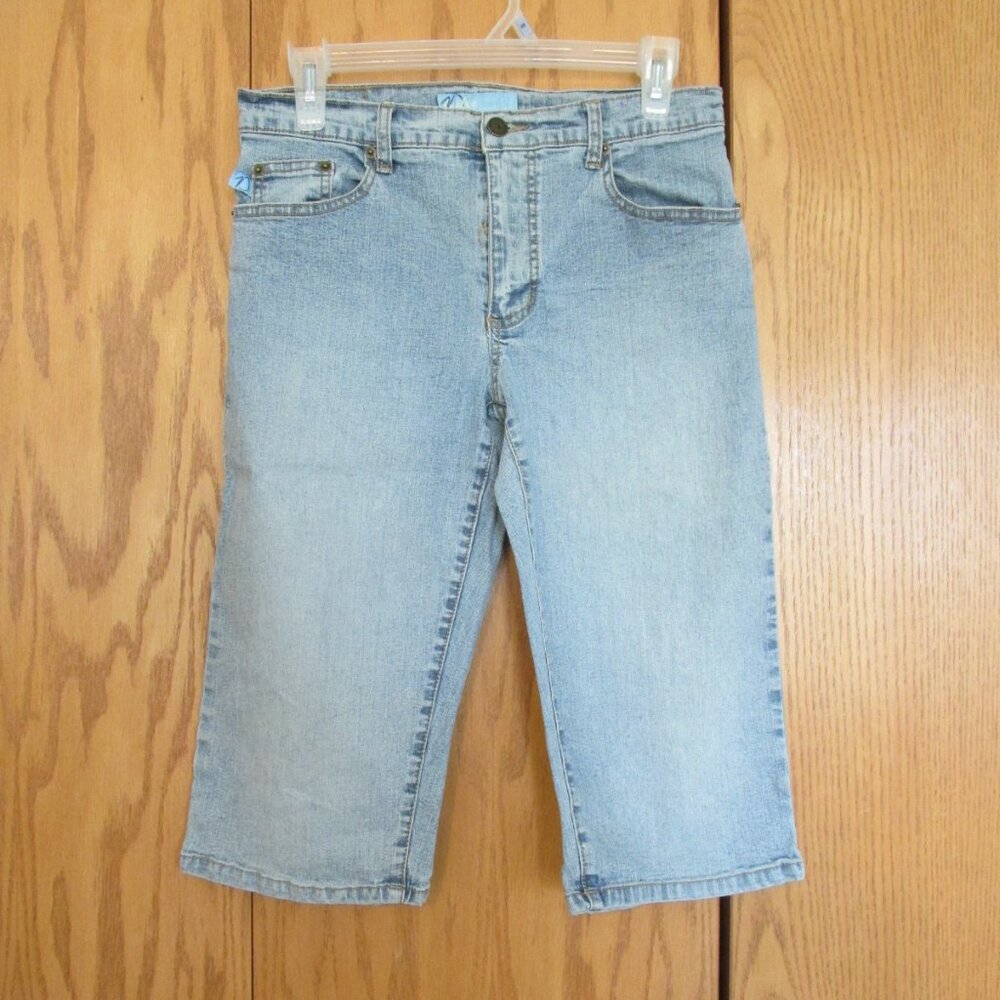 TYTE DUPLEX WOMEN'S SIZE 8 CAPRIS JEANS LT BLUE SLUB STRETCH DENIM SHORTS JORTS